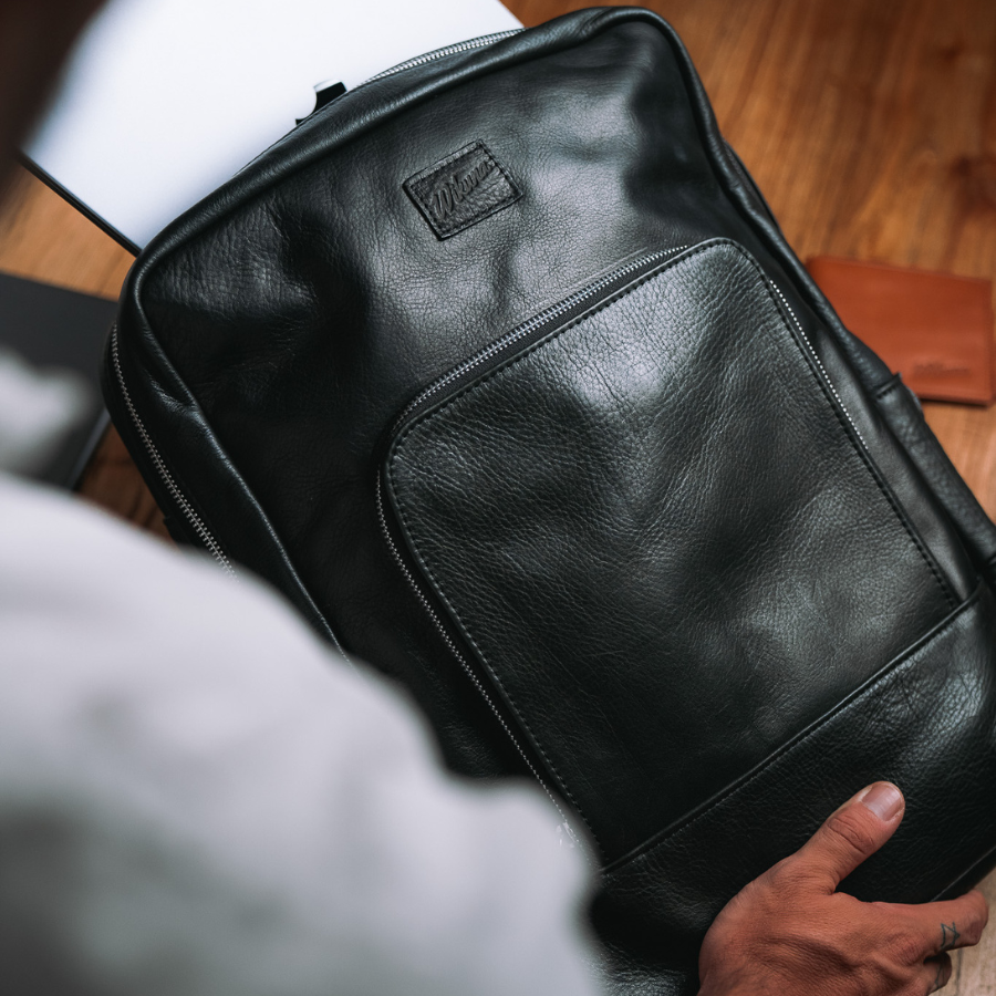 Mochila New Classic - Cuero Negro