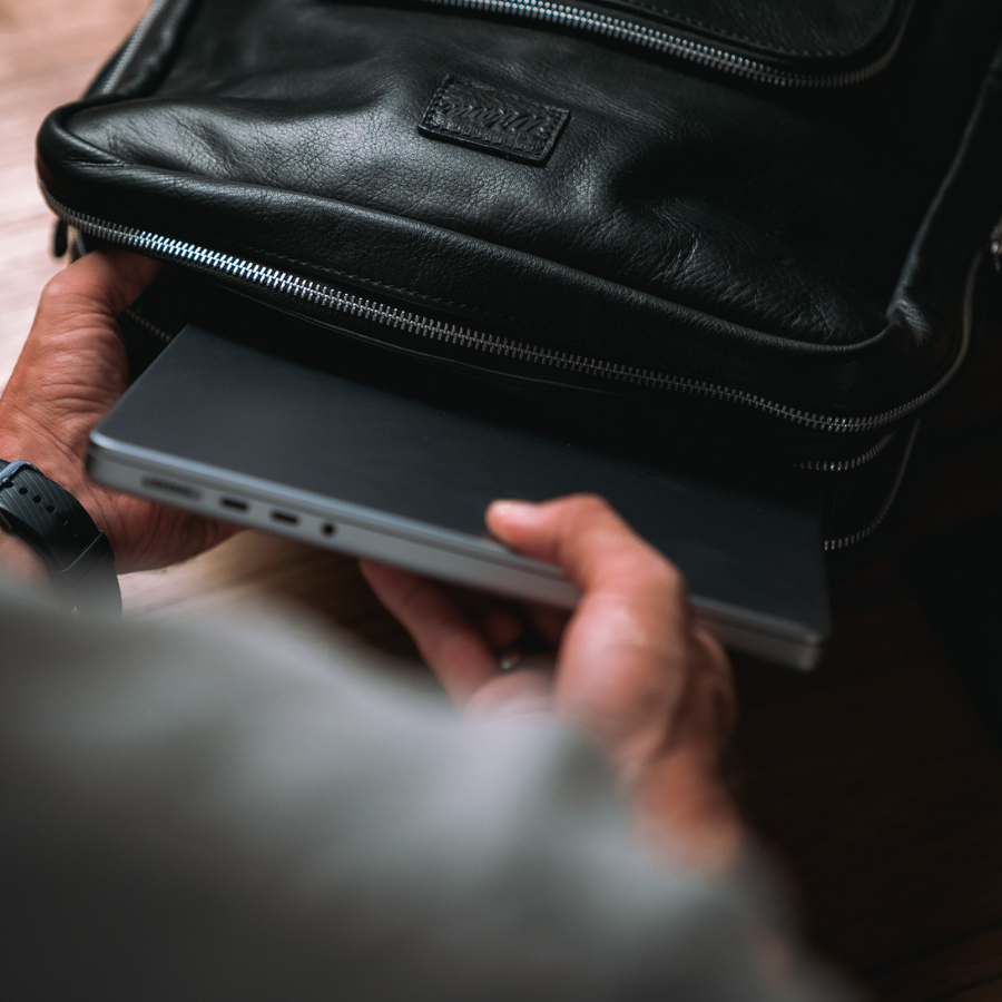 Mochila New Classic - Cuero Negro