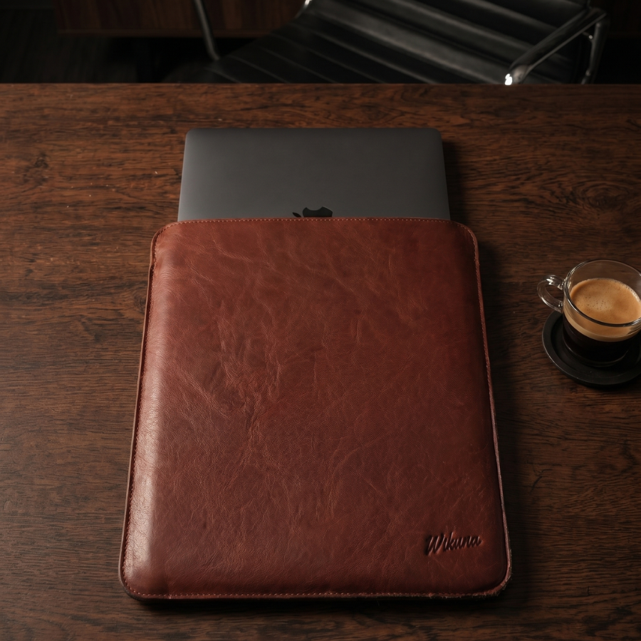 Funda Laptop Slim - MacBook 13-14" e iPad Pro 13" - Cuero Cognac