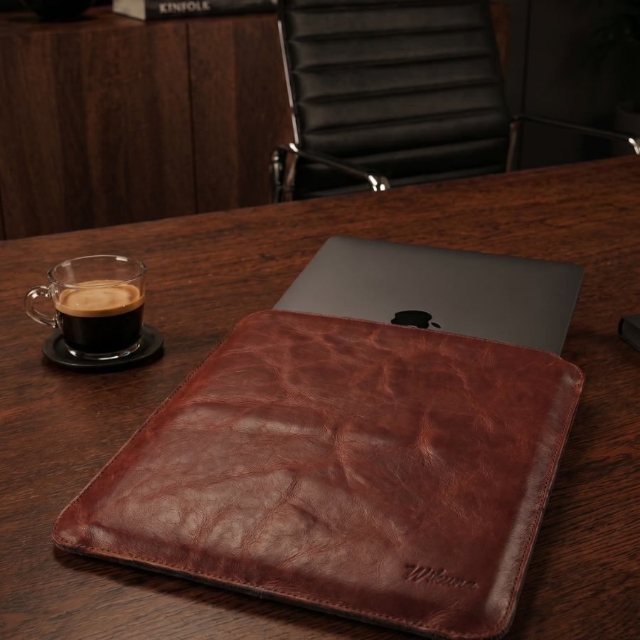 Funda Laptop Slim - MacBook 13-14" e iPad Pro 13" - Cuero Cognac